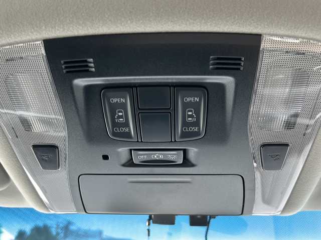 トヨタ ヴェルファイア Z 千葉県 2016(平28)年 1.5万km 黒 １０型ナビＮＳＺＮ－Ｚ６６Ｔ　バックカメラ　両側パワースライドドア　ＥＴＣ　革調シートカバー　スマートキー　プッシュスタート　１８インチアルミホイール　ＬＥＤライト　オートライト リアスポイラー/登録時走行距離:14718km/純正ナビ/純正フロアマット/レザーシートカバー/革巻きステアリング/ステアリングスイッチ/電動パーキングブレーキ/ブレーキホールド/ETC/スマートキ―/スペアキー/ドアバイザー/ウィンカーミラー