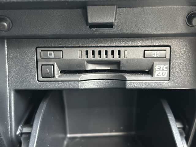 トヨタ ヴェルファイア Z 千葉県 2016(平28)年 1.5万km 黒 １０型ナビＮＳＺＮ－Ｚ６６Ｔ　バックカメラ　両側パワースライドドア　ＥＴＣ　革調シートカバー　スマートキー　プッシュスタート　１８インチアルミホイール　ＬＥＤライト　オートライト リアスポイラー/登録時走行距離:14718km/純正ナビ/純正フロアマット/レザーシートカバー/革巻きステアリング/ステアリングスイッチ/電動パーキングブレーキ/ブレーキホールド/ETC/スマートキ―/スペアキー/ドアバイザー/ウィンカーミラー