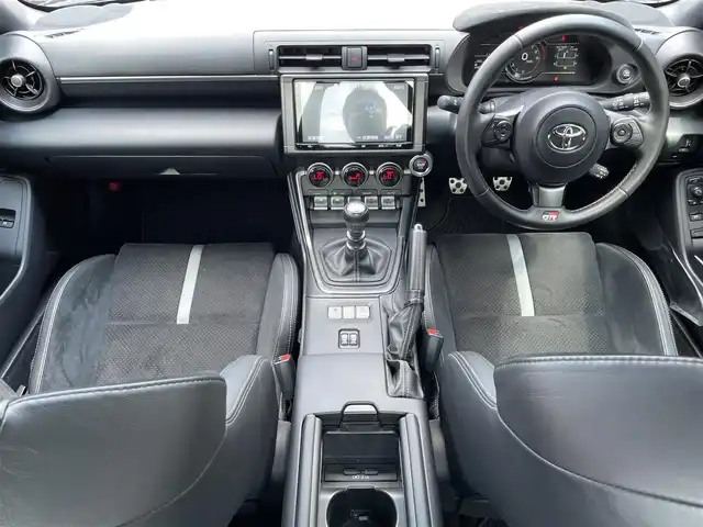 トヨタ ＧＲ８６ RZ 滋賀県 2023(令5)年 3.9万km マグネタイトグレーメタリック 純正9インチナビ/(CD/DVD/フルセグ/Bluetooth)/バックカメラ/クルーズコントロール/シートヒーター/ステアリングスイッチ/ETC/プッシュスタート/スマートキー