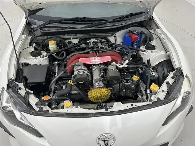 トヨタ ８６ GT 茨城県 2018(平30)年 10.3万km クリスタルホワイトパール 7インチナビ/Bluetooth/フルセグ/CD/DVD/AM/FM/クルコン/ETC/LEDヘッドライト/ロクサーニスポーツAW/フロントフォグランプ/プッシュスタート/スマートキー