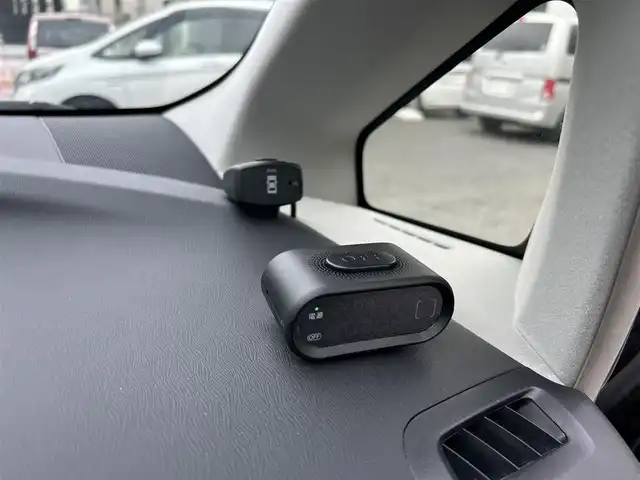 トヨタ プリウス G 東京都 2013(平25)年 6万km ブラック ワンオーナー/純正SDナビ/　フルセグTV/Bluetooth/AM・FM/バックカメラ/ドライブレコーダー/踏み間違い抑制装置/前後コーナーセンサー/クルーズコントロール/ビルトインETC/D席パワーシート/純正15インチＡＷ/純正フロアマット/電動格納ミラー/ステアリングスイッチ/ウインカーミラー/プッシュスタート/保証書/取扱説明書/スペアキー