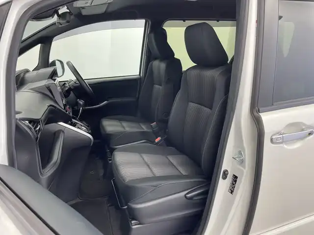 トヨタ ヴォクシー ZS 煌 新潟県 2019(平31)年 7.4万km ホワイトパールクリスタルシャイン 社外ナビ/バックカメラ/Bluetooth/CD/DVD/AUX/革巻きステアリング/HDMI/フルセグTV/ETC/両側パワースライドドア/ウォークスルー/LEDヘッドライト/プッシュスタート/スペアキー