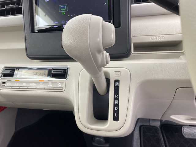 スズキ ワゴンＲ HYBRID FX 鹿児島県 2018(平30)年 10.2万km スペリアホワイト 社外ナビ/（AM/FM/CD/DVD/Bluetooth）/ワンセグテレビ/オートエアコン/アイドリングストップ/シートヒーター/ヘッドライトレベライザー/社外AW/フロアマット/ドアバイザー/リモコンキー