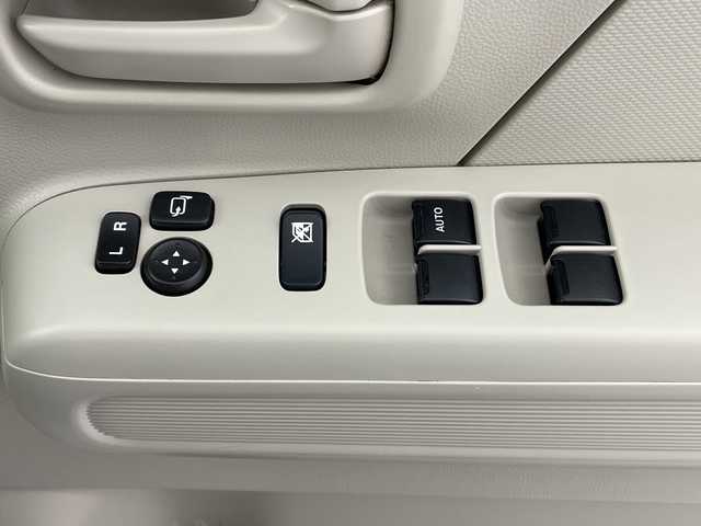 スズキ ワゴンＲ HYBRID FX 鹿児島県 2018(平30)年 10.2万km スペリアホワイト 社外ナビ/（AM/FM/CD/DVD/Bluetooth）/ワンセグテレビ/オートエアコン/アイドリングストップ/シートヒーター/ヘッドライトレベライザー/社外AW/フロアマット/ドアバイザー/リモコンキー