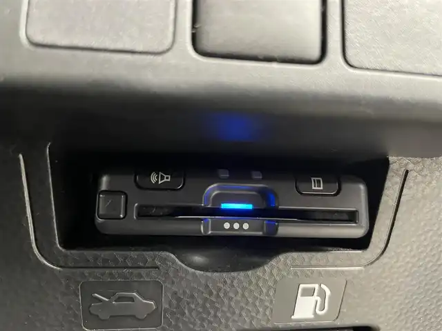 トヨタ ルーミー カスタムG－T 富山県 2020(令2)年 3.6万km レーザーブルークリスタルシャイン 社外9型ナビ【MDV-M906HDL】/(AM/FM/CD/DVD/HDD/USB/BT)/フルセグTV/バックカメラ/両側パワースライドドア/衝突被害軽減ブレーキ/クルーズコントロール/オートマチックハイビーム/LEDヘッドライト/クリアランスソナー/ETC/スマートキー×２/プッシュスタート/アイドリングストップ/純正１５インチAW/社外フロアマット