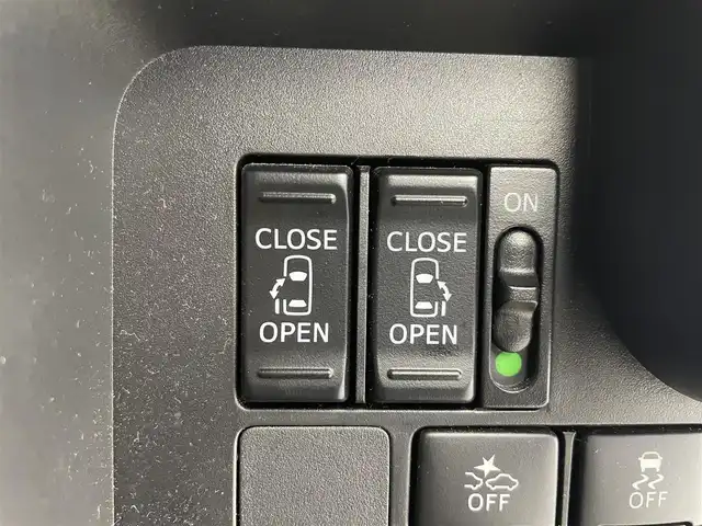 トヨタ ルーミー カスタムG－T 富山県 2020(令2)年 3.6万km レーザーブルークリスタルシャイン 社外9型ナビ【MDV-M906HDL】/(AM/FM/CD/DVD/HDD/USB/BT)/フルセグTV/バックカメラ/両側パワースライドドア/衝突被害軽減ブレーキ/クルーズコントロール/オートマチックハイビーム/LEDヘッドライト/クリアランスソナー/ETC/スマートキー×２/プッシュスタート/アイドリングストップ/純正１５インチAW/社外フロアマット