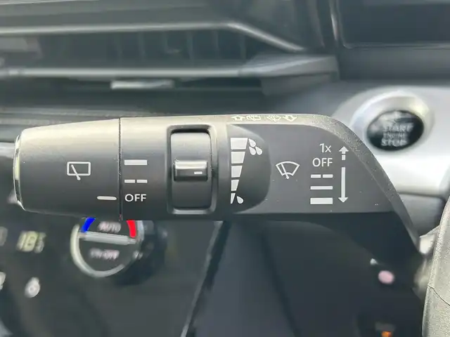 日産 セレナ ハイウェイスター V 和歌山県 2022(令4)年 1.5万km 茶 純正ナビ/フルセグTV/アラウンドビューモニター/TVキャンセラー/デジタルインナーミラー/エマージェンシーブレーキ/プロパイロット/コーナーセンサー/置くだけ充電/シートヒーター/純正ビルトインETC2.0/前後ドライブレコーダー/LEDヘッドライト/オートライト