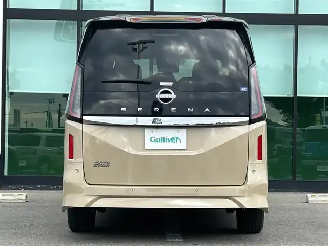 日産 セレナ ハイウェイスター V 和歌山県 2022(令4)年 1.5万km 茶 純正ナビ/フルセグTV/アラウンドビューモニター/TVキャンセラー/デジタルインナーミラー/エマージェンシーブレーキ/プロパイロット/コーナーセンサー/置くだけ充電/シートヒーター/純正ビルトインETC2.0/前後ドライブレコーダー/LEDヘッドライト/オートライト