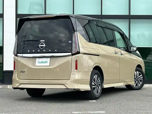 日産 セレナ ハイウェイスター V 和歌山県 2022(令4)年 1.5万km 茶 純正ナビ/フルセグTV/アラウンドビューモニター/TVキャンセラー/デジタルインナーミラー/エマージェンシーブレーキ/プロパイロット/コーナーセンサー/置くだけ充電/シートヒーター/純正ビルトインETC2.0/前後ドライブレコーダー/LEDヘッドライト/オートライト