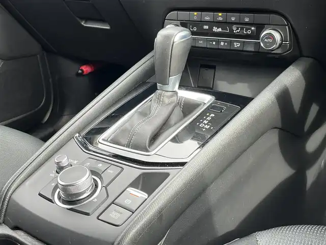 マツダ ＣＸ－５ XD 奈良県 2018(平30)年 4.4万km マシーングレープレミアムM 純正ナビ/（フルセグ/BT/CD/DVD）/レーダークルーズコントロール/バックカメラ/ブラインドスポットモニター/衝突軽減システム/前後コーナーセンサー/レーンキープアシスト/オートライト/LEDヘッドライト/ETC2.0/純正17インチAW/取り扱い説明書/スペアキーX1