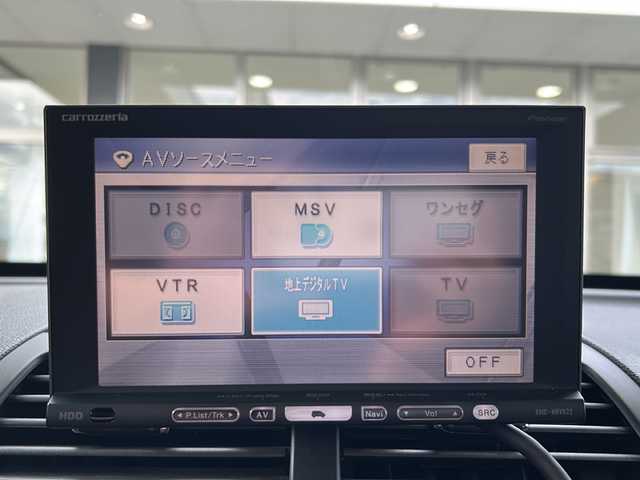 フォード エクスプローラー LTD エコブースト 鳥取県 2015(平27)年 5.1万km タキシード ブラック ディーラー車/左ハンドル/７人乗り/純正キーレス/サンルーフ/ブラックレザーシート/ＳＯＮＹサウンドシステム/ディスプレイオーディオ/社外ＨＤＤナビげーしょん/Bluetooth・DVD再生/バックカメラ・サイドフロントカメラ/ブラインドスポットモニタリング/バックソナー/トレーラースウェイ/トラクションコントロール/クルーズコントロール/パワーテールゲート/前席パワーシート（D席メモリ）/前席エアーシート（ヒーター）/ハンドルヒーター/３ゾーンエアコン/３列目電動格納シート/オートライト/ETCユニット/保証書・取説/記録簿R6/9R5/10R4/9R3/11R2/10/R1/10H30/9H29/9H28/3