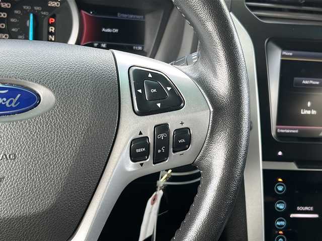 フォード エクスプローラー LTD エコブースト 鳥取県 2015(平27)年 5.1万km タキシード ブラック ディーラー車/左ハンドル/７人乗り/純正キーレス/サンルーフ/ブラックレザーシート/ＳＯＮＹサウンドシステム/ディスプレイオーディオ/社外ＨＤＤナビげーしょん/Bluetooth・DVD再生/バックカメラ・サイドフロントカメラ/ブラインドスポットモニタリング/バックソナー/トレーラースウェイ/トラクションコントロール/クルーズコントロール/パワーテールゲート/前席パワーシート（D席メモリ）/前席エアーシート（ヒーター）/ハンドルヒーター/３ゾーンエアコン/３列目電動格納シート/オートライト/ETCユニット/保証書・取説/記録簿R6/9R5/10R4/9R3/11R2/10/R1/10H30/9H29/9H28/3