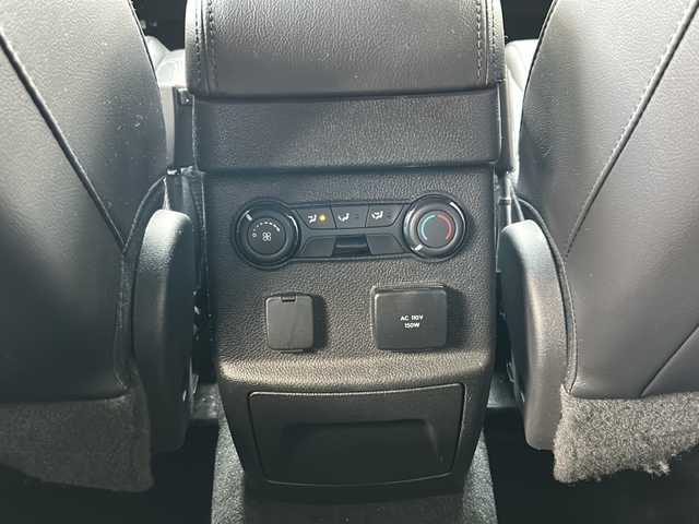 フォード エクスプローラー LTD エコブースト 鳥取県 2015(平27)年 5.1万km タキシード ブラック ディーラー車/左ハンドル/７人乗り/純正キーレス/サンルーフ/ブラックレザーシート/ＳＯＮＹサウンドシステム/ディスプレイオーディオ/社外ＨＤＤナビげーしょん/Bluetooth・DVD再生/バックカメラ・サイドフロントカメラ/ブラインドスポットモニタリング/バックソナー/トレーラースウェイ/トラクションコントロール/クルーズコントロール/パワーテールゲート/前席パワーシート（D席メモリ）/前席エアーシート（ヒーター）/ハンドルヒーター/３ゾーンエアコン/３列目電動格納シート/オートライト/ETCユニット/保証書・取説/記録簿R6/9R5/10R4/9R3/11R2/10/R1/10H30/9H29/9H28/3