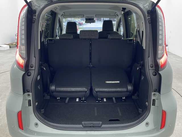 トヨタ シエンタ Z 兵庫県 2022(令4)年 2.5万km アーバンカーキ ・ワンオーナー/・純正10型ナビ/TV/BT/USB/Miracast/・バックカメラ/・両側パワースライドドア/・純正ビルトインETC2.0/・ステアリングヒーター/・前席シートヒーター/・ドアミラーヒーター/・トヨタセーフティセンス/・レーンディーパーチャーアラート/・ブラインドスポットモニター/・プリクラッシュセーフティ/・プロアクティブドライブアシスト/・クリアランスソナー/・リアクロストラフィックアラート/・パーキングアシストブレーキ/・レーダークルーズコントロール/・オートマチックハイビーム/・LEDライト/・スマートキー