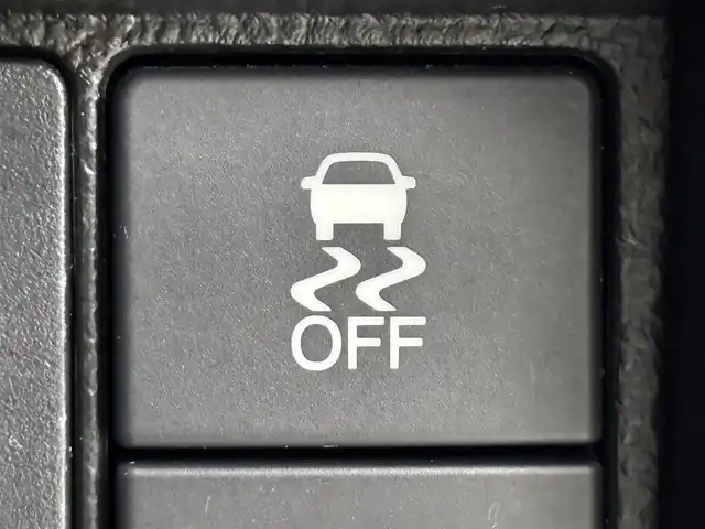 ホンダ Ｎ ＯＮＥ モデューロX 福岡県 2015(平27)年 2.8万km プレミアムホワイトパールⅡ ワンオーナー　/社外ナビ／フルセグＴＶ　/ＥＴＣ　/クルーズコントロール　/パドルシフト　/横滑り防止装置　/プッシュスタート　/電動格納式ドアミラー　/ハーフレザーシート　/社外リップスポイラー　/社外１５インチＡＷ