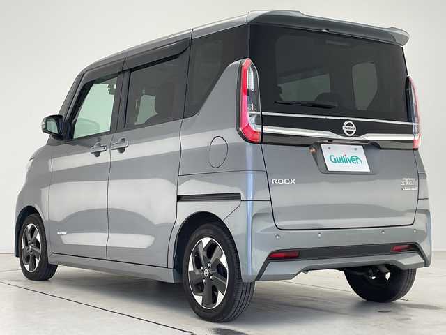 日産 ルークス ハイウェイスター X 愛知県 2022(令4)年 4.1万km チタニウムグレーメタリック エマージェンシーブレーキ/純正ナビ/全方位カメラ/片側パワースライド/バックカメラ/コーナーセンサー/純正アルミホイール/オートライト/衝突軽減システム/フルセグ/CD DVD/Bluetooth/ステアリングスイッチ/スマートキー/プッシュスタート