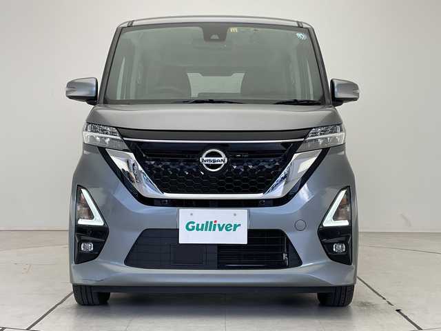 日産 ルークス ハイウェイスター X 愛知県 2022(令4)年 4.1万km チタニウムグレーメタリック エマージェンシーブレーキ/純正ナビ/全方位カメラ/片側パワースライド/バックカメラ/コーナーセンサー/純正アルミホイール/オートライト/衝突軽減システム/フルセグ/CD DVD/Bluetooth/ステアリングスイッチ/スマートキー/プッシュスタート