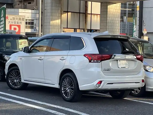 三菱 アウトランダー ＰＨＥＶ