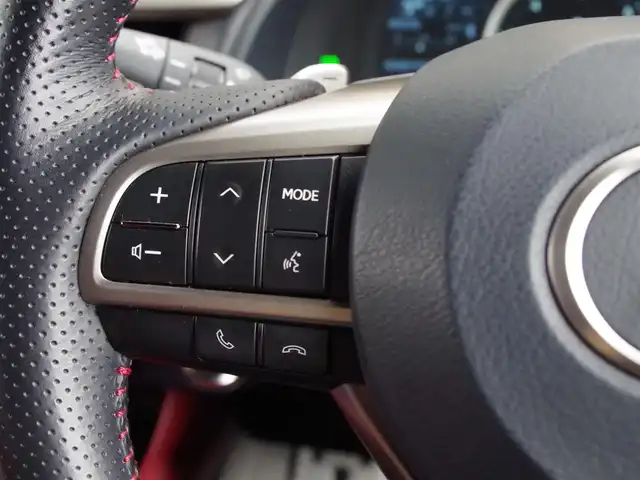 レクサス ＲＸ 300 Fスポーツ 埼玉県 2020(令2)年 5.6万km ホワイトノーヴァガラスフレーク レッド/ブラックレザーシート /アダプティブクルーズコントロール /LSS+ /三眼LED /ヘッドアップディスプレイ /CarPlay /パークセンサー /ブラインドスポットモニター /バックカメラ /純正ナビ /ドラレコ /ETC /フルセグTV /シートヒーター/ベンチレーション
