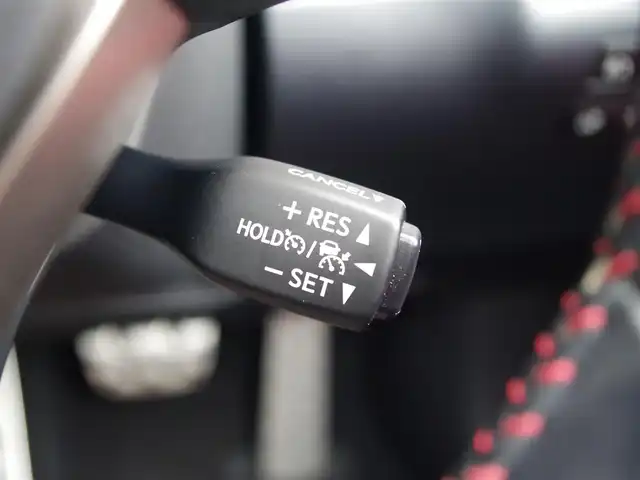 レクサス ＲＸ 300 Fスポーツ 埼玉県 2020(令2)年 5.6万km ホワイトノーヴァガラスフレーク レッド/ブラックレザーシート /アダプティブクルーズコントロール /LSS+ /三眼LED /ヘッドアップディスプレイ /CarPlay /パークセンサー /ブラインドスポットモニター /バックカメラ /純正ナビ /ドラレコ /ETC /フルセグTV /シートヒーター/ベンチレーション