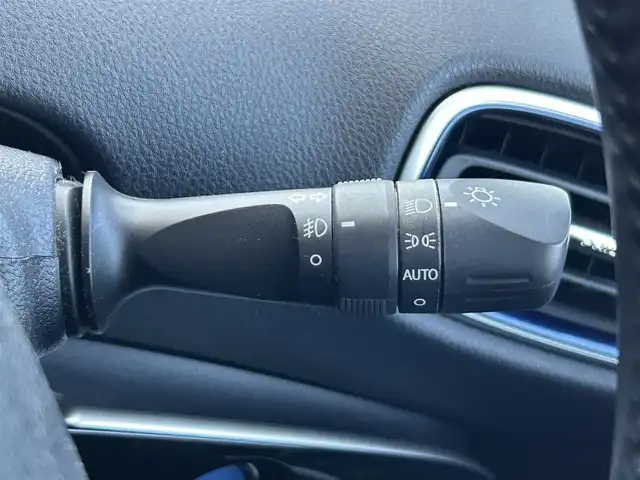 トヨタ プリウス A ツーリングセレクション 静岡県 2017(平29)年 7.9万km グレーメタリック 純正9型SDナビ/フルセグTV/DVD再生/Bluetooth接続/レザーシート/運転席&助手席シートヒーター/HUD/セーフティセンスP/スマートキー/プッシュスタート/レーダークルーズコントロール/アイドリングストップ/ビルトインETC/バックカメラ/LEDヘッドライト/純正フロアマット