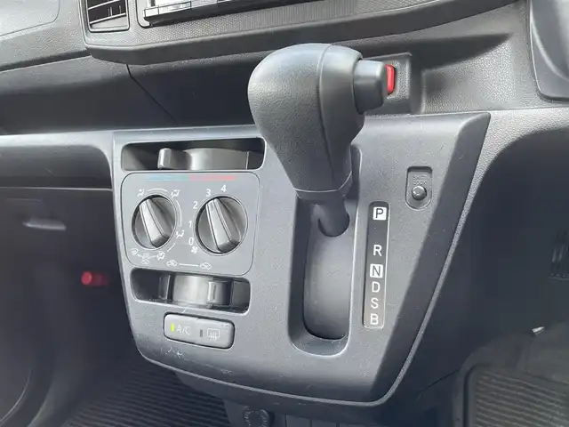 ダイハツ ミラ イース L SAⅢ 道央・札幌 2020(令2)年 4.2万km ホワイト 登録時走行距離41578ｋｍ/ 4 W D /寒冷地仕様/社外メモリナビ（FM/AM/SD/BT)/アイドリングストップ/ドアバイザー/ETC/パーキングアシスト/スペアキー×１/ドライブレコーダー（前方）/横滑り防止装置/コーナーセンサー/レーンキープアシスト/盗難防止装置/オートマチックハイビーム/社外フロアマット/衝突軽減ブレーキ/ヘッドライトレベライザー