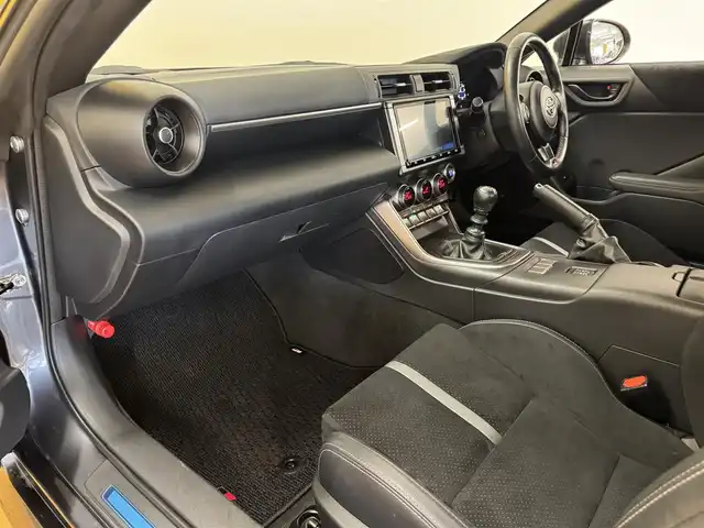 トヨタ ＧＲ８６ RZ 群馬県 2022(令4)年 3.7万km マグネタイトグレーメタリック 純正9インチメモリナビ/・フルセグTV/・CD/DVD/BT/・SD/AM.FM/バックカメラ/ETC/クルーズコントロール/ハーフレザーシート/D/N席シートヒーター/GR専用革巻きステアリング/ステアリングスイッチ/スマートキー/プッシュスタート/LEDヘッドライト/リアフォグランプ/オートライト/社外18インチAW(SUBARU)/純正フロアマット/電動格納ミラー/横滑り防止システム