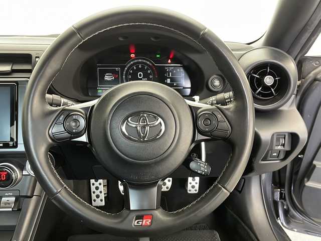 トヨタ ＧＲ８６ RZ 長野県 2022(令4)年 3.7万km マグネタイトグレーメタリック 純正9インチメモリナビ/・フルセグTV/・CD/DVD/BT/・SD/AM.FM/バックカメラ/ETC/クルーズコントロール/ハーフレザーシート/D/N席シートヒーター/GR専用革巻きステアリング/ステアリングスイッチ/スマートキー/プッシュスタート/LEDヘッドライト/リアフォグランプ/オートライト/社外18インチAW(SUBARU)/純正フロアマット/電動格納ミラー/横滑り防止システム