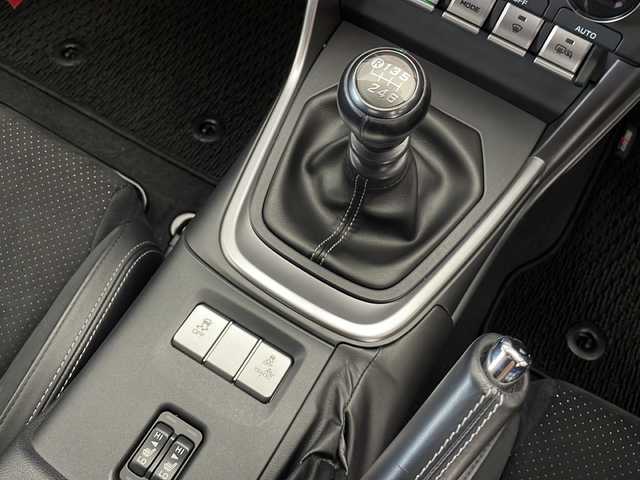 トヨタ ＧＲ８６ RZ 長野県 2022(令4)年 3.7万km マグネタイトグレーメタリック 純正9インチメモリナビ/・フルセグTV/・CD/DVD/BT/・SD/AM.FM/バックカメラ/ETC/クルーズコントロール/ハーフレザーシート/D/N席シートヒーター/GR専用革巻きステアリング/ステアリングスイッチ/スマートキー/プッシュスタート/LEDヘッドライト/リアフォグランプ/オートライト/社外18インチAW(SUBARU)/純正フロアマット/電動格納ミラー/横滑り防止システム