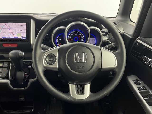 ホンダ Ｎ ＢＯＸ カスタム SSパッケージ 栃木県 2015(平27)年 3.4万km プレミアムホワイトパールⅡ 純正ナビ/（CD/AM/FM/ワンセグ）/バックカメラ　/両側パワースライドドア　/横滑り防止　/純正アルミホイール　/純正フロアマット　/後席ロールサンシェード/ドアバイザー/フォグライト/電動格納ミラー/ステアリングスイッチ/プッシュスタート/スマートキー