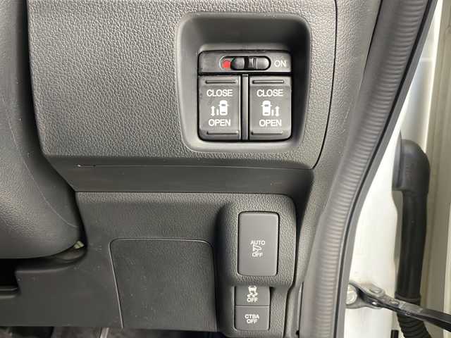 ホンダ Ｎ ＢＯＸ カスタム SSパッケージ 栃木県 2015(平27)年 3.4万km プレミアムホワイトパールⅡ 純正ナビ/（CD/AM/FM/ワンセグ）/バックカメラ　/両側パワースライドドア　/横滑り防止　/純正アルミホイール　/純正フロアマット　/後席ロールサンシェード/ドアバイザー/フォグライト/電動格納ミラー/ステアリングスイッチ/プッシュスタート/スマートキー