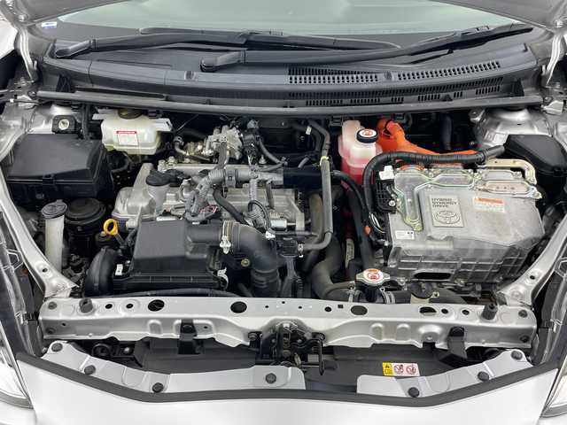 トヨタ アクア クロスオーバー 愛知県 2019(令1)年 5.2万km シルバーM 禁煙車/純正ナビ【NSCN-W68】/（Bluetooth・CD・ワンセグ・AUX）/バックカメラ/衝突軽減ブレーキ/横滑り防止装置/レーンキープアシスト/前後コーナーセンサー/前方ドライブレコーダー/ハーフレザーシート/ETC/オートマチックハイビーム/盗難防止装置/スマートキー/プッシュスタート