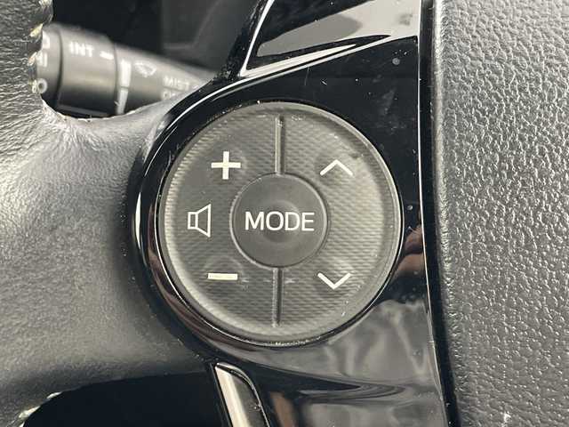 トヨタ アクア クロスオーバー 愛知県 2019(令1)年 5.2万km シルバーM 禁煙車/純正ナビ【NSCN-W68】/（Bluetooth・CD・ワンセグ・AUX）/バックカメラ/衝突軽減ブレーキ/横滑り防止装置/レーンキープアシスト/前後コーナーセンサー/前方ドライブレコーダー/ハーフレザーシート/ETC/オートマチックハイビーム/盗難防止装置/スマートキー/プッシュスタート