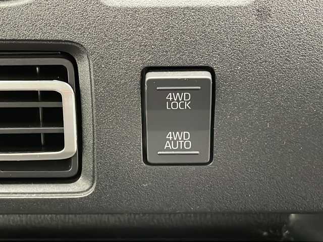 ダイハツ アトレー バン RS 長野県 2022(令4)年 0.4万km オフビートカーキM 4WD/純正メモリナビ/Bluetooth/CD/DVD/フルセグTV/バックカメラ/ETC/コーナーセンサー/両側パワスラ/クルーズコントロール/ステアリングスイッチ/純正フロアマット/ドアバイザー/LEDヘッドライト/横滑り防止装置/衝突被害軽減システム/アイドリングストップ/プッシュスタート/スマートキー