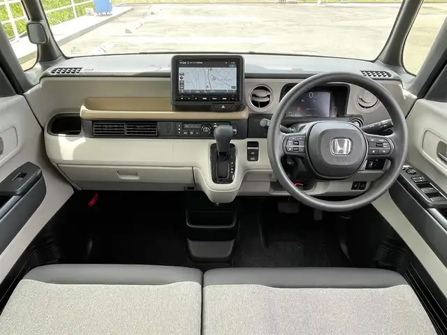 ホンダ Ｎ ＢＯＸ 佐賀県 2024(令6)年 0.7万km クリスタルブラックパール 純正8型ナビゲーション/・AM/FM/Bluetooth/CD/DVD/フルセグTV/・Apple Car Play/Android Auto/・バックカメラ/USB入力端子/前後録画ドライブレコーダー/片側パワースライドドア/LEDヘッドライト/・オートマチックハイビーム/プッシュスタート/スマートキー/ETC/純正フロアマット/純正ドアバイザー/新車保証書/取扱説明書/ホンダセンシング /レーダークルーズコントロール/コーナーセンサー/衝突被害軽減ブレーキ