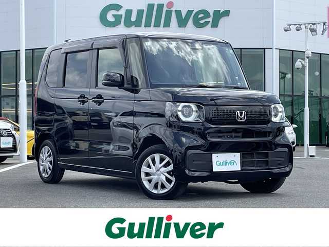 ホンダ Ｎ ＢＯＸ 佐賀県 2024(令6)年 0.7万km クリスタルブラックパール 純正8型ナビゲーション/・AM/FM/Bluetooth/CD/DVD/フルセグTV/・Apple Car Play/Android Auto/・バックカメラ/USB入力端子/前後録画ドライブレコーダー/片側パワースライドドア/LEDヘッドライト/・オートマチックハイビーム/プッシュスタート/スマートキー/ETC/純正フロアマット/純正ドアバイザー/新車保証書/取扱説明書/ホンダセンシング /レーダークルーズコントロール/コーナーセンサー/衝突被害軽減ブレーキ