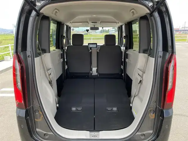 ホンダ Ｎ ＢＯＸ 佐賀県 2024(令6)年 0.7万km クリスタルブラックパール 純正8型ナビゲーション/・AM/FM/Bluetooth/CD/DVD/フルセグTV/・Apple Car Play/Android Auto/・バックカメラ/USB入力端子/前後録画ドライブレコーダー/片側パワースライドドア/LEDヘッドライト/・オートマチックハイビーム/プッシュスタート/スマートキー/ETC/純正フロアマット/純正ドアバイザー/新車保証書/取扱説明書/ホンダセンシング /レーダークルーズコントロール/コーナーセンサー/衝突被害軽減ブレーキ