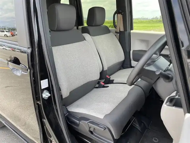 ホンダ Ｎ ＢＯＸ 佐賀県 2024(令6)年 0.7万km クリスタルブラックパール 純正8型ナビゲーション/・AM/FM/Bluetooth/CD/DVD/フルセグTV/・Apple Car Play/Android Auto/・バックカメラ/USB入力端子/前後録画ドライブレコーダー/片側パワースライドドア/LEDヘッドライト/・オートマチックハイビーム/プッシュスタート/スマートキー/ETC/純正フロアマット/純正ドアバイザー/新車保証書/取扱説明書/ホンダセンシング /レーダークルーズコントロール/コーナーセンサー/衝突被害軽減ブレーキ
