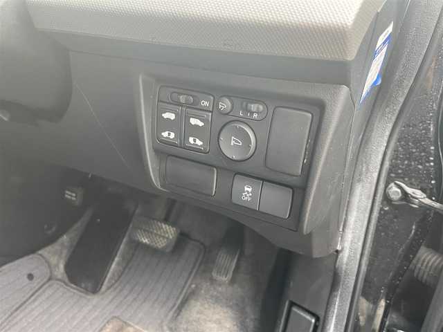 ホンダ フリード ハイブリット ジャストセレクション 神奈川県 2014(平26)年 6.4万km プレミアムスパークルブラックパール 【(株)IDOMが運営する【じしゃロン相模原店】の自社ローン対象車両になります。こちらは現金ご利用時の価格です。自社ローンご希望の方は別途その旨お申付け下さい。】/純正ナビ/CD/DVD/Bluetooth/TV/バックカメラ/両側パワースライドドア/オートライト/キセノンライト/純正フロアマット/クルーズコントロール/電動格納ミラー/ステアリングスイッチ/ETC/スマートキー