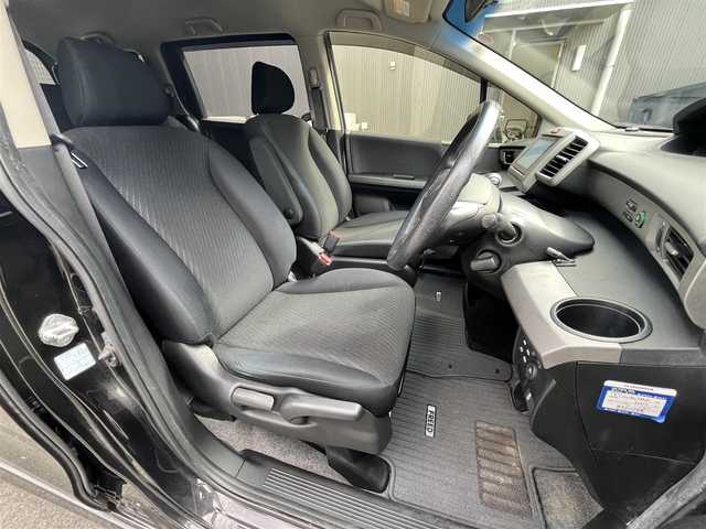 ホンダ フリード ハイブリット ジャストセレクション 神奈川県 2014(平26)年 6.4万km プレミアムスパークルブラックパール 【(株)IDOMが運営する【じしゃロン相模原店】の自社ローン対象車両になります。こちらは現金ご利用時の価格です。自社ローンご希望の方は別途その旨お申付け下さい。】/純正ナビ/CD/DVD/Bluetooth/TV/バックカメラ/両側パワースライドドア/オートライト/キセノンライト/純正フロアマット/クルーズコントロール/電動格納ミラー/ステアリングスイッチ/ETC/スマートキー