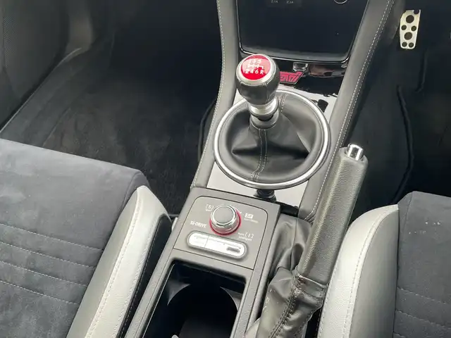 スバル ＷＲＸ ＳＴＩ EJ20 Final edition full package 千葉県 2020(令2)年 2.3万km クリスタルブラックシリカ 555台限定車/純正８インチナビ/(Bluetooth /TV/CD/DVD）/ＳＴＩエアロ　/ＳＴＩレカロシート　/ＳＴＩタワーバー　/ＳＴＩパフォーマンスダンパー/大型ウィング/ETC/ドライブレコーダー/LEDヘッドライト/フォグランプ/オートライト/ウィンカーミラー/電動格納ミラー/純正19インチAW/プッシュスタート/スマートキー/フロアマット/横滑り防止装置/ドアバイザー