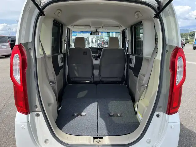 ホンダ Ｎ ＢＯＸ G L ホンダセンシング 佐賀県 2019(平31)年 6.1万km プラチナホワイトパール ワンオーナー/社外SDナビゲーション/・フルセグTV/CD/DVD/SD/Bluetooth/バックカメラ/前方ドライブレコーダー/ビルトインETC/両側パワースライドドア/後席サンシェード/ISOFIX対応/ステアリングリモコン/純正LEDヘッドライト/・オートマチックハイビーム/純正LEDフォグランプ/純正フロアマット/純正ドアバイザ―/新車保証書/取扱説明書/スペアキー１本/ホンダセンシング/・アダプティブクルーズコントロール/・衝突被害軽減ブレーキ/・先行車発進お知らせ機能/・路外逸脱抑制機能/・標識認識機能
