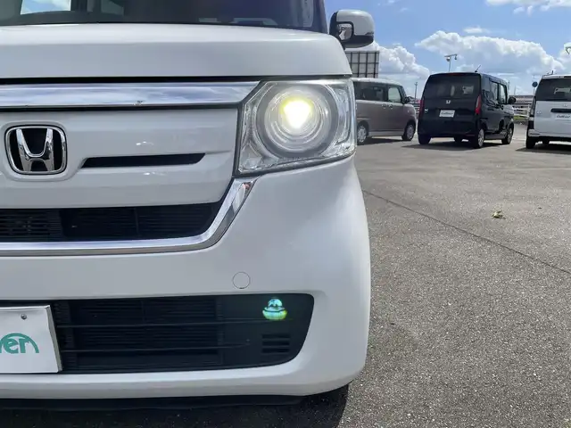 ホンダ Ｎ ＢＯＸ G L ホンダセンシング 佐賀県 2019(平31)年 6.1万km プラチナホワイトパール ワンオーナー/社外SDナビゲーション/・フルセグTV/CD/DVD/SD/Bluetooth/バックカメラ/前方ドライブレコーダー/ビルトインETC/両側パワースライドドア/後席サンシェード/ISOFIX対応/ステアリングリモコン/純正LEDヘッドライト/・オートマチックハイビーム/純正LEDフォグランプ/純正フロアマット/純正ドアバイザ―/新車保証書/取扱説明書/スペアキー１本/ホンダセンシング/・アダプティブクルーズコントロール/・衝突被害軽減ブレーキ/・先行車発進お知らせ機能/・路外逸脱抑制機能/・標識認識機能