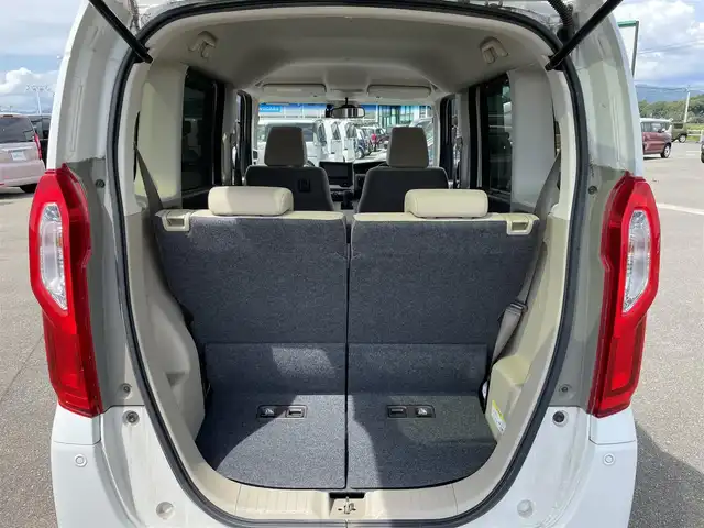 ホンダ Ｎ ＢＯＸ G L ホンダセンシング 佐賀県 2019(平31)年 6.1万km プラチナホワイトパール ワンオーナー/社外SDナビゲーション/・フルセグTV/CD/DVD/SD/Bluetooth/バックカメラ/前方ドライブレコーダー/ビルトインETC/両側パワースライドドア/後席サンシェード/ISOFIX対応/ステアリングリモコン/純正LEDヘッドライト/・オートマチックハイビーム/純正LEDフォグランプ/純正フロアマット/純正ドアバイザ―/新車保証書/取扱説明書/スペアキー１本/ホンダセンシング/・アダプティブクルーズコントロール/・衝突被害軽減ブレーキ/・先行車発進お知らせ機能/・路外逸脱抑制機能/・標識認識機能