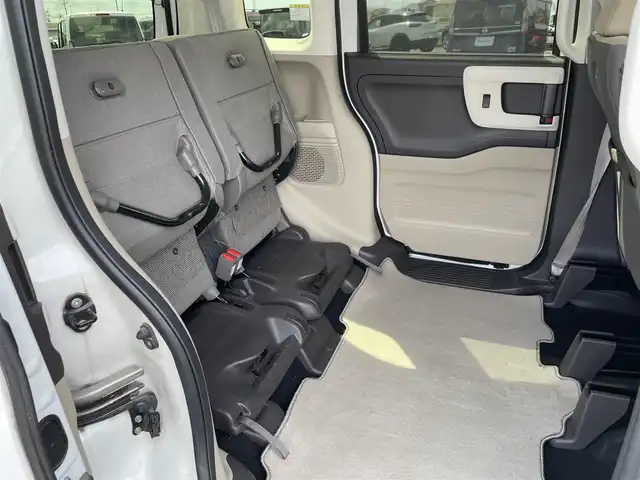 ホンダ Ｎ ＢＯＸ G L ホンダセンシング 佐賀県 2019(平31)年 6.1万km プラチナホワイトパール ワンオーナー/社外SDナビゲーション/・フルセグTV/CD/DVD/SD/Bluetooth/バックカメラ/前方ドライブレコーダー/ビルトインETC/両側パワースライドドア/後席サンシェード/ISOFIX対応/ステアリングリモコン/純正LEDヘッドライト/・オートマチックハイビーム/純正LEDフォグランプ/純正フロアマット/純正ドアバイザ―/新車保証書/取扱説明書/スペアキー１本/ホンダセンシング/・アダプティブクルーズコントロール/・衝突被害軽減ブレーキ/・先行車発進お知らせ機能/・路外逸脱抑制機能/・標識認識機能
