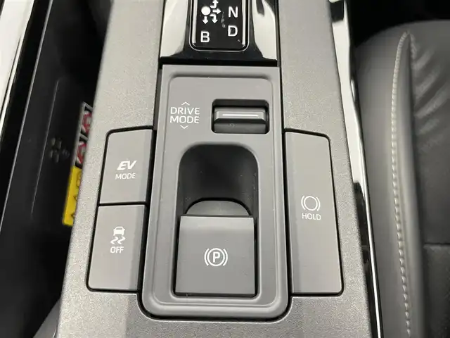 トヨタ プリウス Z 富山県 2023(令5)年 2.4万km アティチュードブラックマイカ 純正ディスプレイオーディオ/フルセグ/Bluetooth/全方位カメラ/ETC2.0/パワーシート /シートヒーター/ベンチレーション/レーダークルーズコントロール/パーキングアシスト/ステアリングヒーター/AC100V/置くだけ充電/オートLEDヘッドライト/オートハイビーム/パワーバックドア/前後コーナーセンサー/トヨタセーフティセンス
