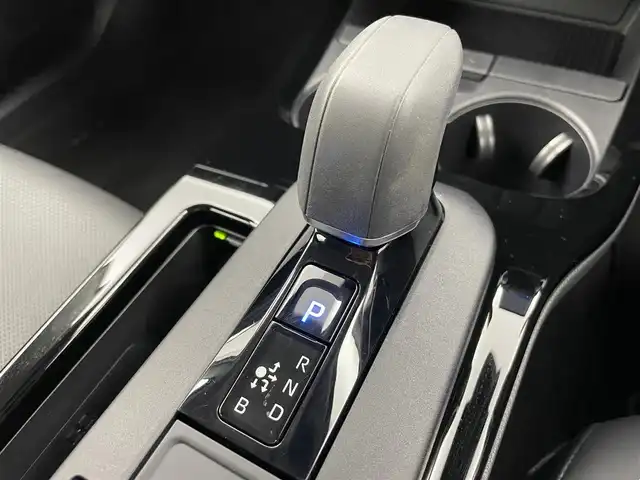 トヨタ プリウス Z 富山県 2023(令5)年 2.4万km アティチュードブラックマイカ 純正ディスプレイオーディオ/フルセグ/Bluetooth/全方位カメラ/ETC2.0/パワーシート /シートヒーター/ベンチレーション/レーダークルーズコントロール/パーキングアシスト/ステアリングヒーター/AC100V/置くだけ充電/オートLEDヘッドライト/オートハイビーム/パワーバックドア/前後コーナーセンサー/トヨタセーフティセンス