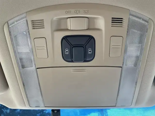 トヨタ アルファード 240X 栃木県 2015(平27)年 14.6万km ホワイトパールクリスタルシャイン (株)IDOMが運営する【じしゃロン宇都宮店】の自社ローン専用車両になります。こちらは現金またはオートローンご利用時の価格です。自社ローンご希望の方は別途その旨お申付け下さい/禁煙車/モデリスタエアロ/純正ＳＤナビ/Ｂｌｕｅｔｏｏｔｈ接続/ＣＤ／ＤＶＤ/バックカメラ/後席用モニター/両側パワースライドドア/プッシュスタート/スマートキー/ＥＴＣ/コーナーセンサー