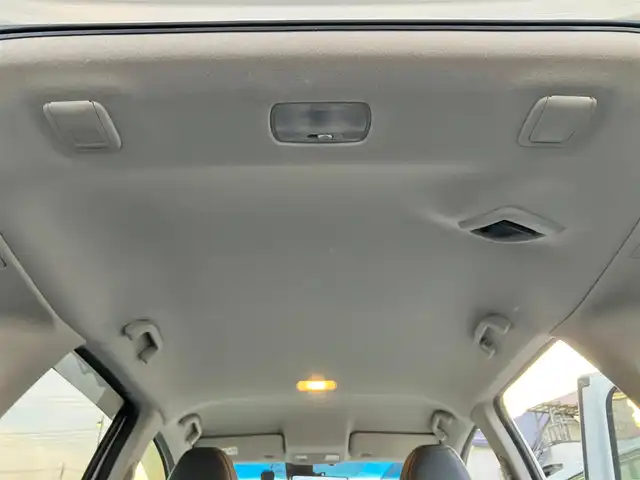 ホンダ シャトル ハイブリッド Z 静岡県 2015(平27)年 4.2万km ホワイトオーキッドパール 純正ナビ(CD/DVD/BT/フルセグ)/バックカメラ/ドライブレコーダー前後・全方位/ETC/エンジンスタートボタン/パワーステアリング/パワーウィンドウ/アイドリングストップ/パドルシフト/寒冷地仕様/保証書/取扱説明書/スマートキー/スペアキー１本/クルーズコントロール/純正フロアマット/ハーフレザーシート/D席N席シートヒーター/ルーフレール/純正アルミホイール/ABS/横滑り防止装置/オートライト/LEDヘッドライト/W+サイドエアバッグ/カーテンエアバッグ/衝突軽減システム/デジタルインナーミラー