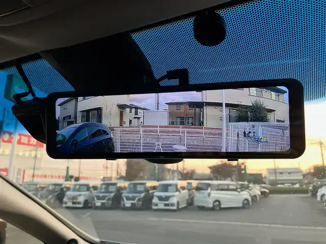 ホンダ シャトル ハイブリッド Z 静岡県 2015(平27)年 4.2万km ホワイトオーキッドパール 純正ナビ(CD/DVD/BT/フルセグ)/バックカメラ/ドライブレコーダー前後・全方位/ETC/エンジンスタートボタン/パワーステアリング/パワーウィンドウ/アイドリングストップ/パドルシフト/寒冷地仕様/保証書/取扱説明書/スマートキー/スペアキー１本/クルーズコントロール/純正フロアマット/ハーフレザーシート/D席N席シートヒーター/ルーフレール/純正アルミホイール/ABS/横滑り防止装置/オートライト/LEDヘッドライト/W+サイドエアバッグ/カーテンエアバッグ/衝突軽減システム/デジタルインナーミラー